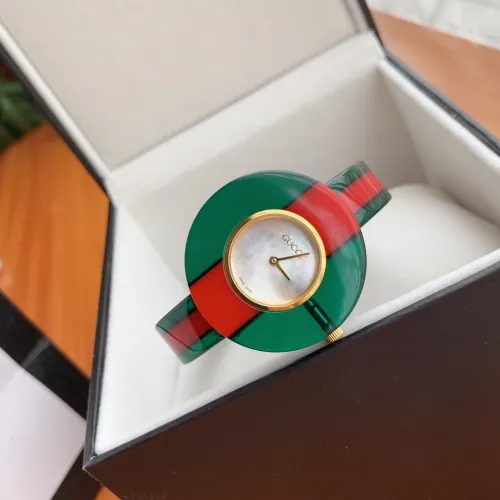 Gucci Classic Little Bee Tricolor Stitching Plexglas Quartz Watch