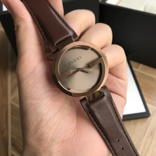 Gucci Classic Double G Logo Calfskin Quartz Watch