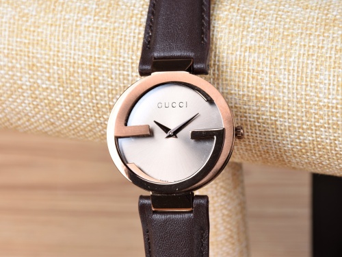 Gucci Classic Double G Logo Calfskin Quartz Watch