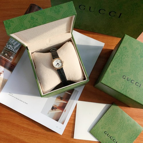 Gucci Women's Classic Fashion Stainless Steel Quartz Watch