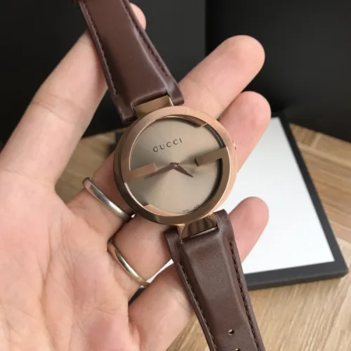 Gucci Classic Double G Logo Calfskin Quartz Watch