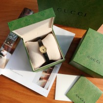 Gucci Women's Classic Fashion Stainless Steel Quartz Watch