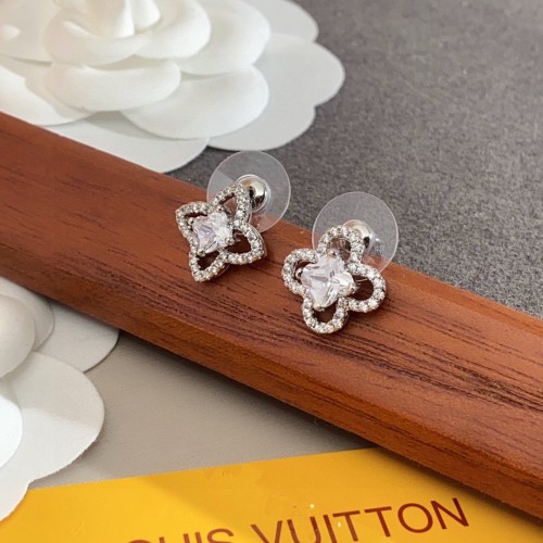Louis Vuitton Diamond Blossom Fashion Earrings