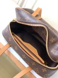 Louis Vuitton M46321 Monogram Print Hand Bag Sizes:26*16*11CM