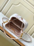 Louis Vuitton NeoNoe M22985 Giant Monogram Pattern Hand Bag Sizes:20*20*13CM