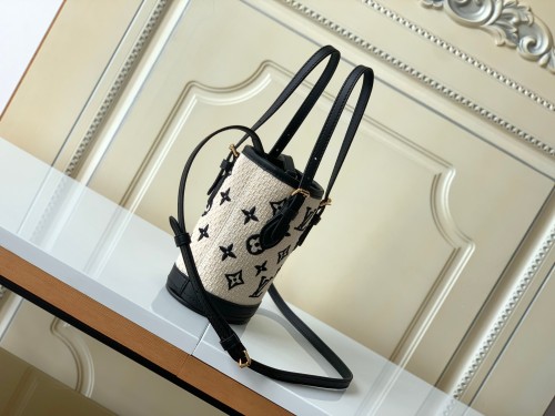 Louis Vuitton Nano Bucket M82418 Monogram Pattern Knitted Hand Bag Sizes:13*27*9CM