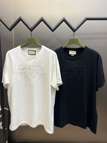 Gucci Roman Alphabet Embroidered Logo Short Sleeves Unisex Cotton Casual T-Shirts
