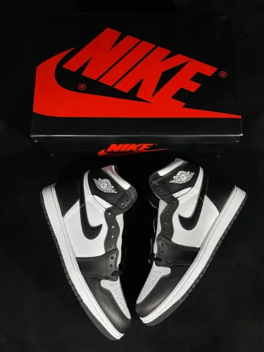 Nike Jordan Air Jordan 1 High Retro Black White Unisex Basketball Sneakers Shoes