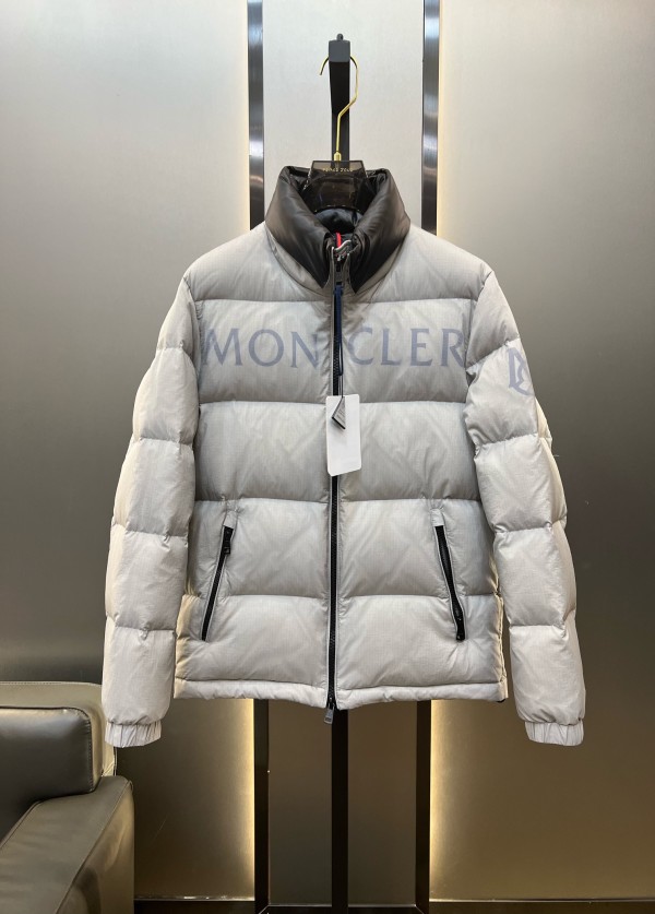 Moncler Classic Standing Collar Fashion Down Jacket Men Full Zip Down Jacket Coats Grey
