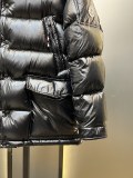 Moncler Classic Fashion Mid Length Down Jacket Unisex Full Zip Hoodie Down Jacket