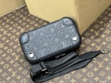 Louis Vuitton M20439 Horizon Clutch Hand Bag Monogram Eclipse Shoulder Bag Sizes:21*12*6.5CM