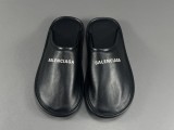 Balenciaga Slippers Unisex Calfskin Logo Flat Bottom Fashion Slippers Black