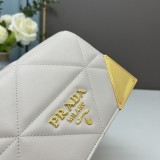 Prada Messenger Bag Fashion Crossbody Bag Size:20*14*8CM