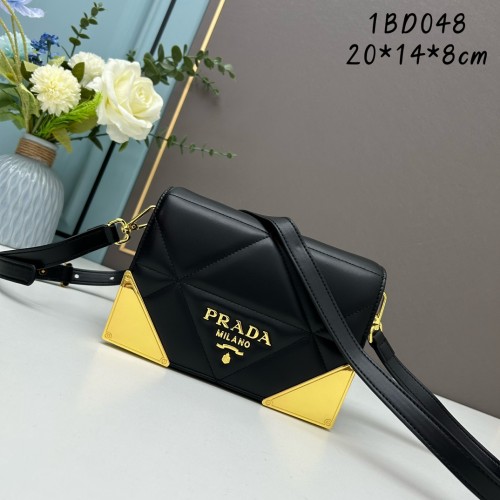 Prada Messenger Bag Fashion Crossbody Bag Size:20*14*8CM