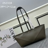 LOEWE Classic 𝙋𝙪𝙯𝙯𝙡𝙚 𝙁𝙤𝙡𝙙 𝘾𝙧𝙤𝙥𝙥𝙚𝙙 Handbag Fashion Crossbody Bag Size:39*12*12.5CM