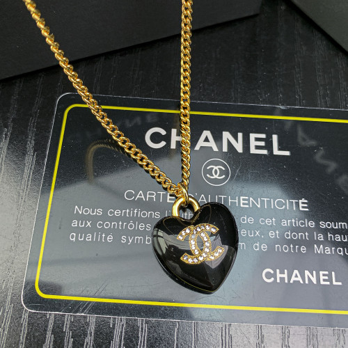 Chanel BlackThree-dimensional Peach Heart Pendant Necklace