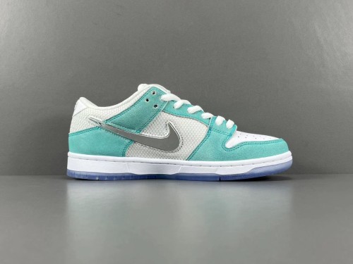 April Skateboards x Nike SB Dunk Low Casual Board Shoes Unisex Fashion Sneakers