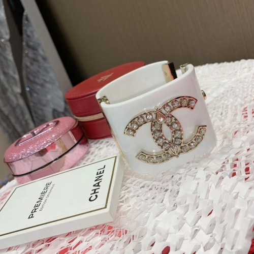 Chanel Fashion Classic Heavy Acrylic Wide Bracelet