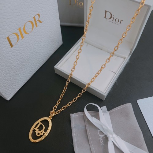 Dior New Fashion Pendants Unisex Vintage Hollow Necklace