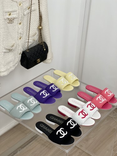 Chanel Women Fashion Comfort Slippers Retro Logo Embroidered Slippers