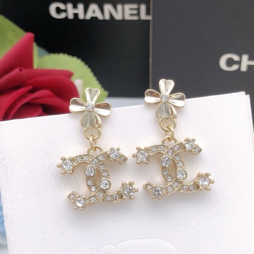 Chanel New Fashion Four-leaf Clover Rhinestone Stud Earrings