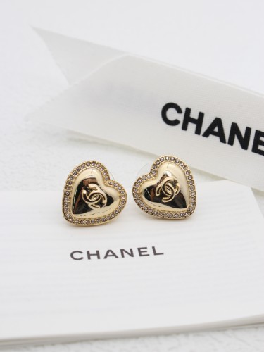 Chanel Diamond Stud Earrings With Bright Gold Heart And White Edge Earring
