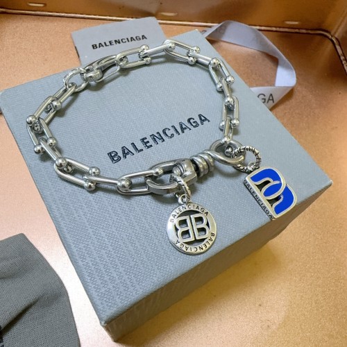 Balenciaga Fashion Vintage Classic Logo Hollow Bracelet