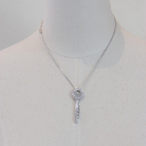 Fendi Silver Round Key Pendants Classic New Fashion Necklace
