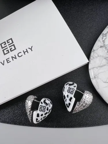Givenchy Fashion Elegant Classic Heart Earring