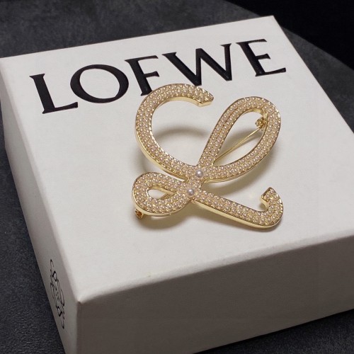 Loewe Fashion Elegant Pearl Gold Breastpin Clothing Decoration