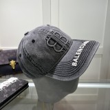 Balenciaga's New Couple Simple and Fashionable Baseball Hat