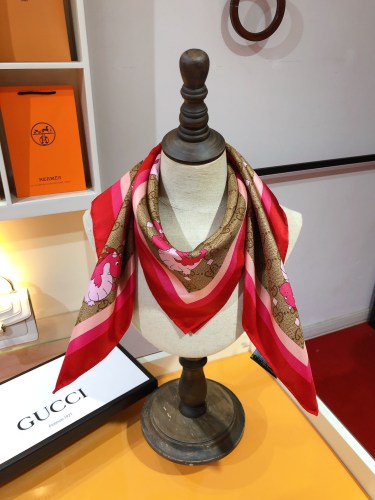 Gucci Chinese Loong Baby Twill Silk Square 90 * 90cm