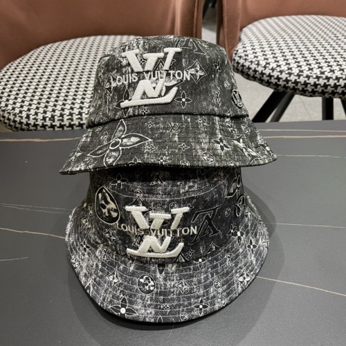 Louis Vuitton Four Seasons Retro Versatile Fisherman Hat