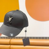 Louis Vuitton Versatile Embroidered Baseball Hat Couple Sunshade Duck Tongue Hat