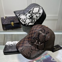 Louis Vuitton Embroidered Logo Baseball Hat Unisex Versatile Sunshade Duck Tongue Hat