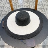 Louis Vuitton Sun Shaded Big brim Straw Hat Simple and Versatile Straw Hat