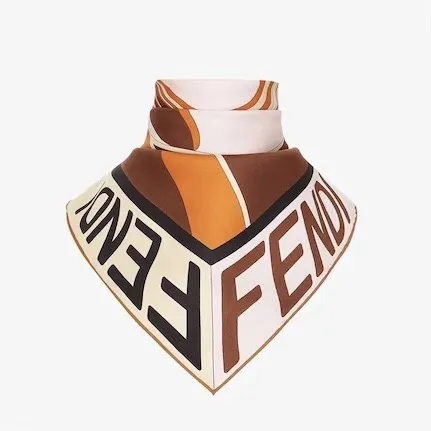 Fendi Light Luxury Colored Palace Twill Silk Square Scarf 90 * 90cm