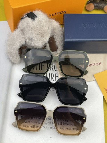Louis Vuitton Women's Ultra Light Box Sunglasses