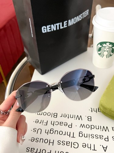 Louis Vuitton Women's HD Thick Polarized Sunglasses