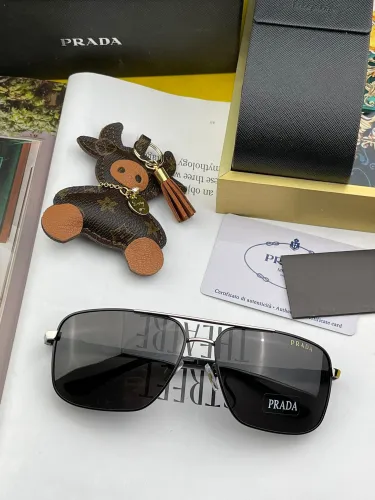Prada Fashion Classic Polarized Glasses