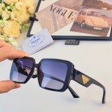 Prada Box Minimalist Leisure Sunglasses