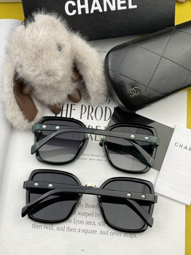 Chanel Fashion Pearl Large Frame Polarized Sunglasses