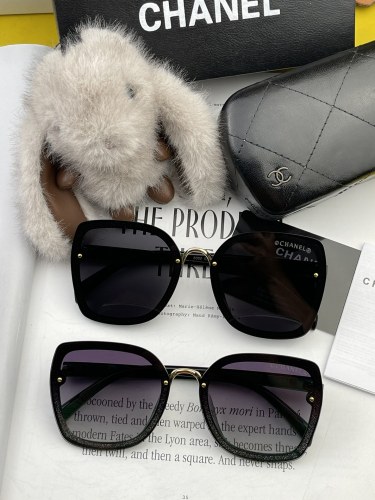 Chanel Fashion Pearl Large Frame Polarized Sunglasses