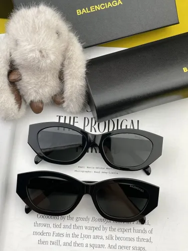 Balenciaga Fashion Small Frame Sunglasses