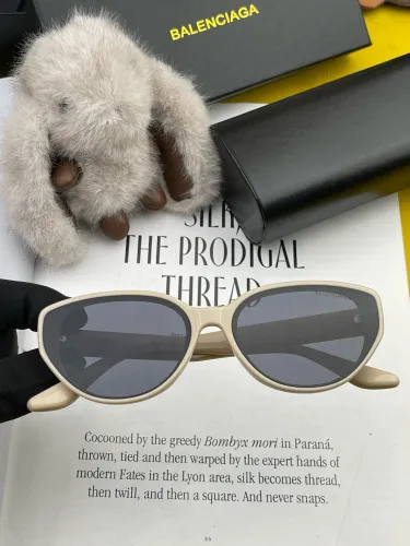 Balenciaga Fashion Small Frame Sunglasses