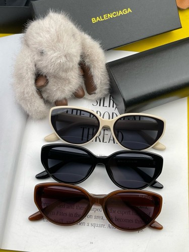 Balenciaga Fashion Small Frame Sunglasses
