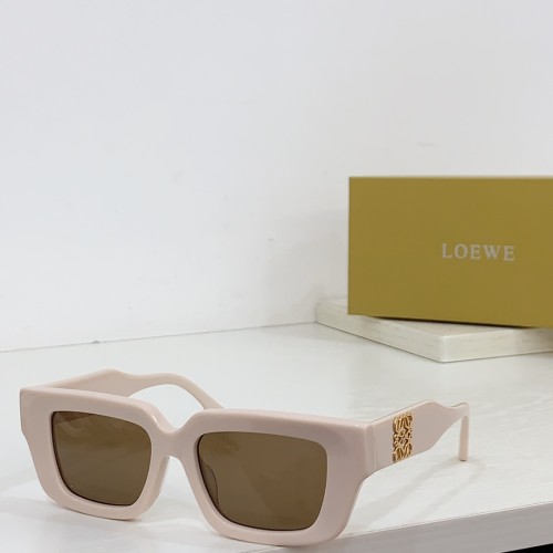 Loewe Fashion Square Sunglasses Size: 53-19-145
