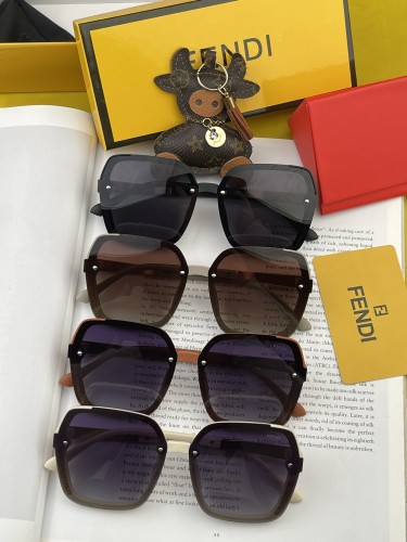 Fendi Fashion Versatile HD Box Sunglasses