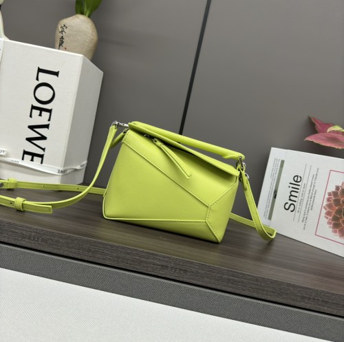 LOEWE Mini Puzzle Edge 062312 Size:18*12.5*8CＭ