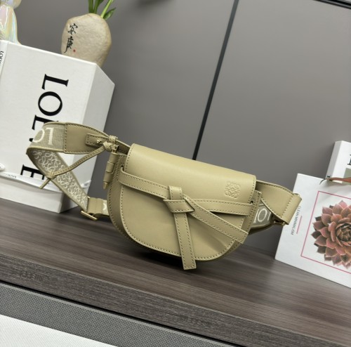 Loewe MiNi Gate Embroidered Woven Wide Shoulder Strap Saddle Bag Adjustable Shoulder Bag Size:15*12.5*9CM